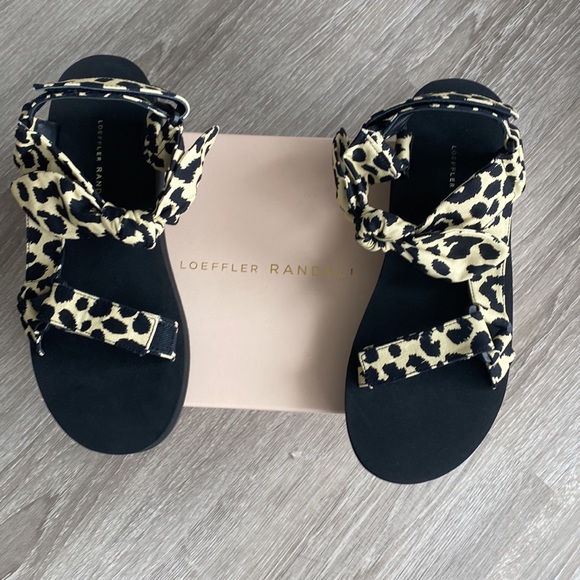 FIRM$ Loeffler Randall casual sandals. Leopard print with bow. NIB - Picture 7 of 8